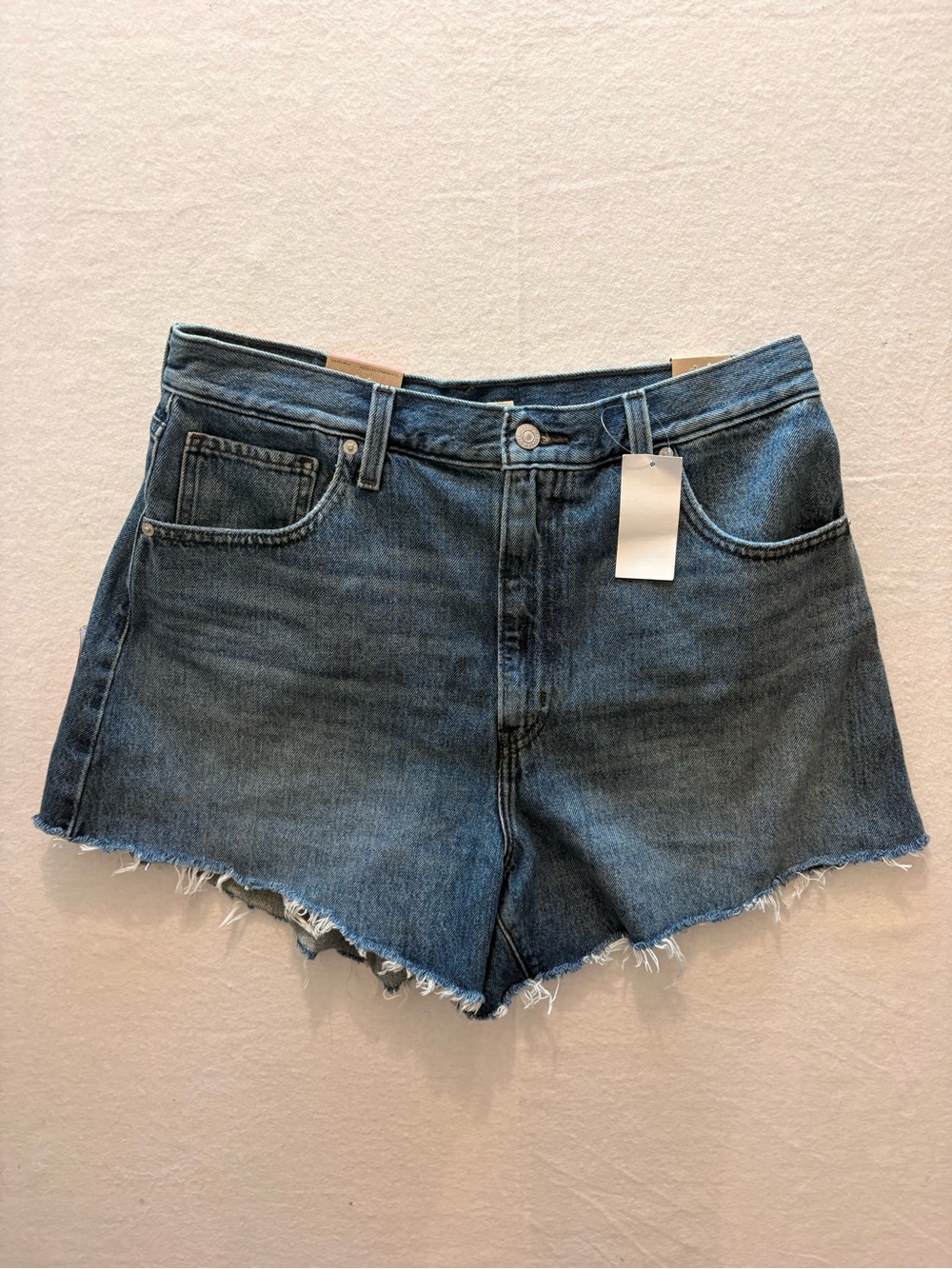 Levi’s High Waisted Mom Short